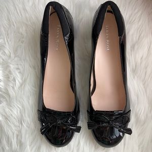NWOT Taryn Rose Black Patent Tassel Comfort Heels